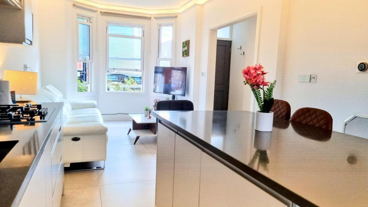 Surbiton Luxury Garden House 19 Villa Ngoại thất bức ảnh