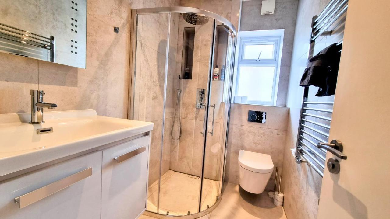 Surbiton Luxury Garden House 19 Villa Ngoại thất bức ảnh